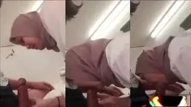 Karyawan Hijab Main Belakang Pas Jam Kerja Panas